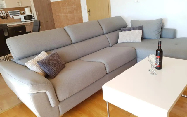 Apartment Tomo