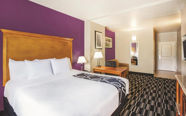 La Quinta Inn & Suites by Wyndham Ada