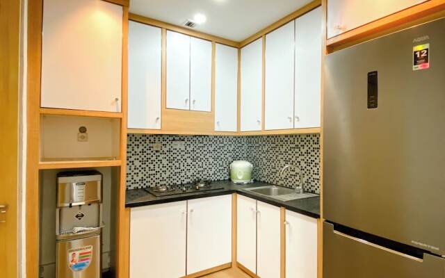 Comfort 2Br At Crown Court Executive Condominium Apartment