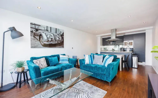 Cosy Corner Apartment Near to Excel