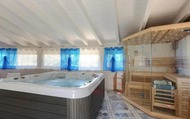 La Perla Bianca Luxury Spa by BarbarHouse