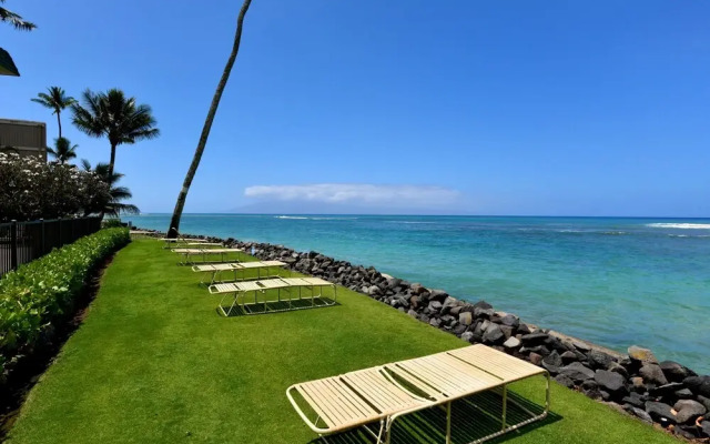 Kahana Reef 106 by RedAwning