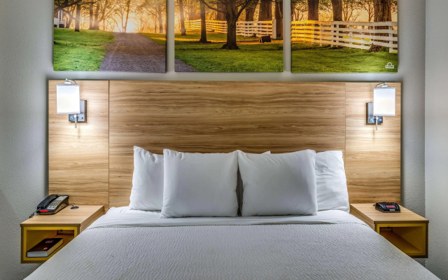 Days Inn & Suites by Wyndham Prattville-Montgomery