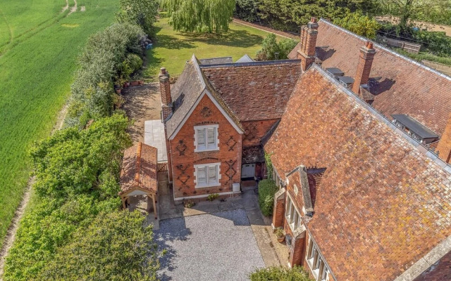 The School House - Luxury Home With Large Garden