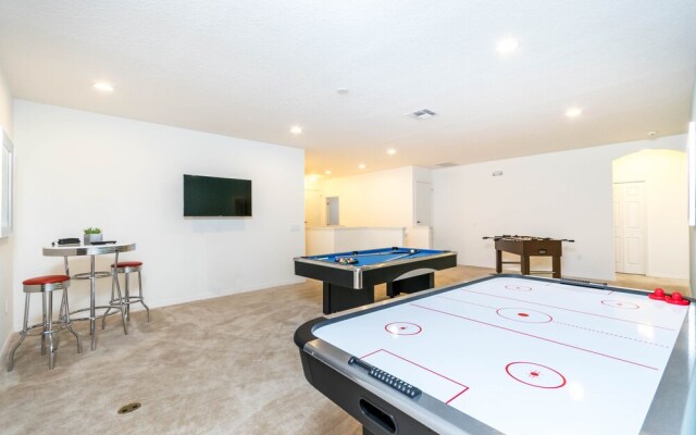 Solterra - 6112 Broad Oak Drive