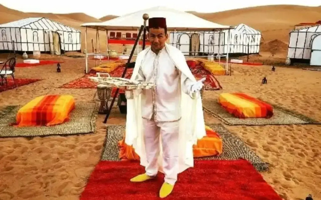 Bivouac Les Dunes De  Chegaga