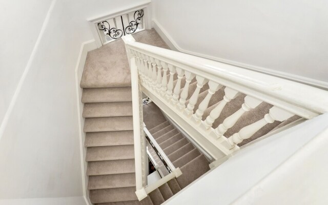 London Lifestyle - Knightsbridge VI