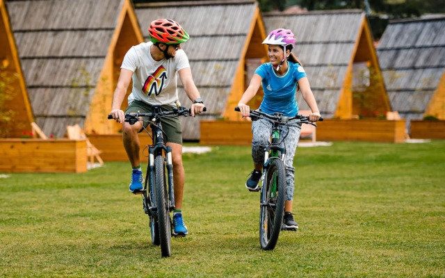 Glamping Ob Robu Gozda