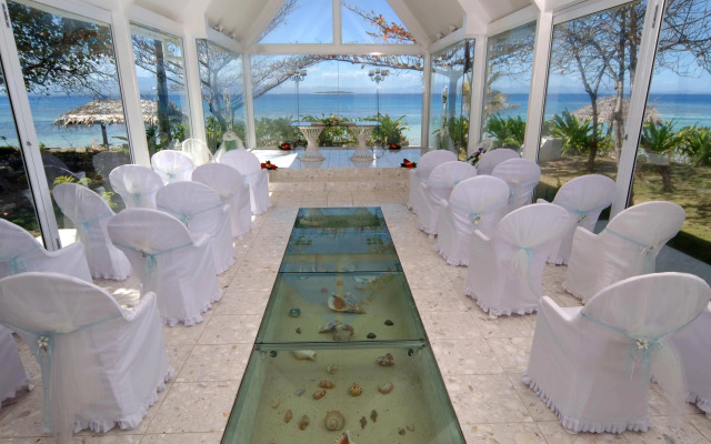 Nakelo Treasure Island Resort & Spa