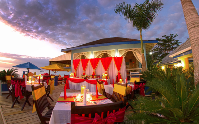 Negril Palms