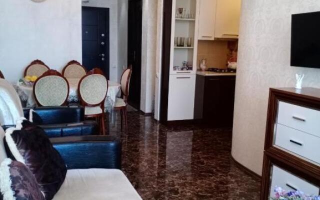 Kvartira na perosmani 16/A. 7 etazh -75 kvartira