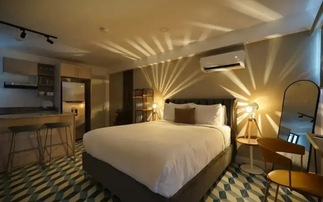 w Lovely Loft in Santa Ana