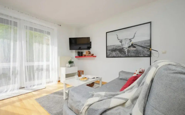 Sunny Heart of Warsaw by Renters