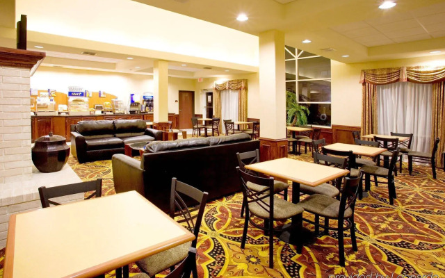 Holiday Inn Express Hotel & Suites Weslaco by IHG