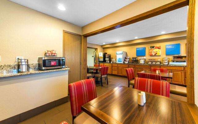 Comfort Inn & Suites North Hays Area