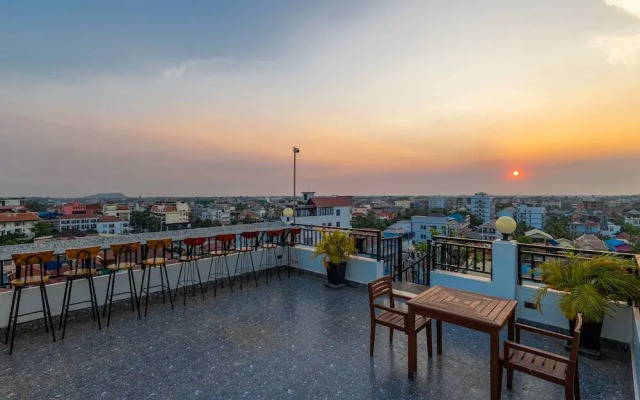 Two Seasons Siem Reap Hotel