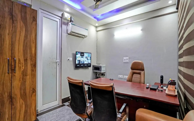 Niketan Medanta Service Apartment