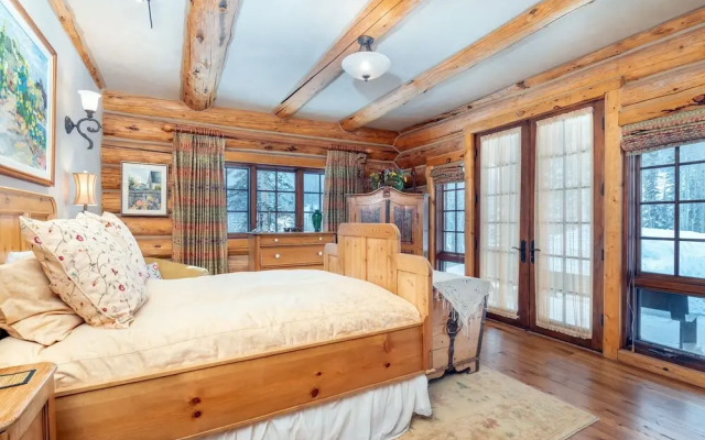Hilltop Hideaway by Exceptional Stays