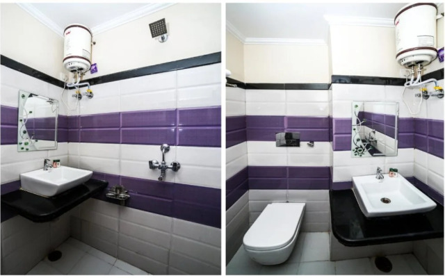 OYO 18651 Hotel Sharda