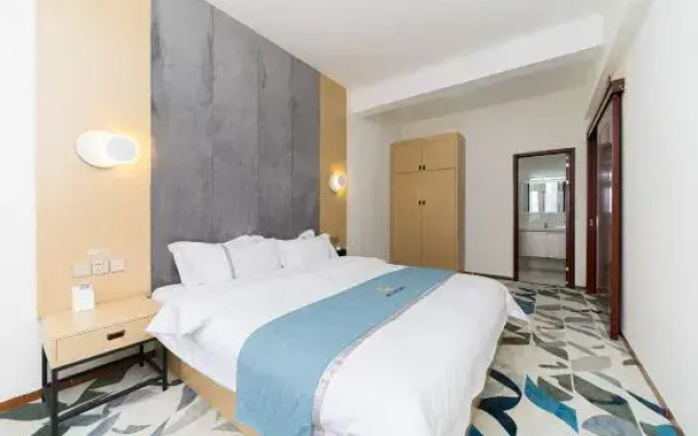 Yuanyu SOHO Apartment (Qingyuan Shunying Times Square)