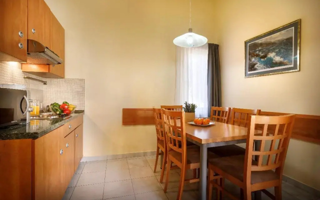 Maistra Select Amarin Resort