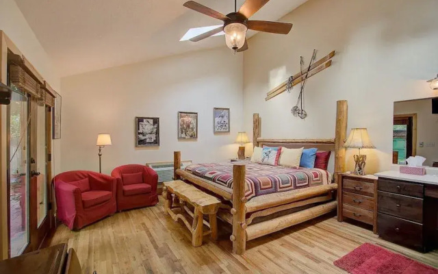 Engen Hus Bed and Breakfast
