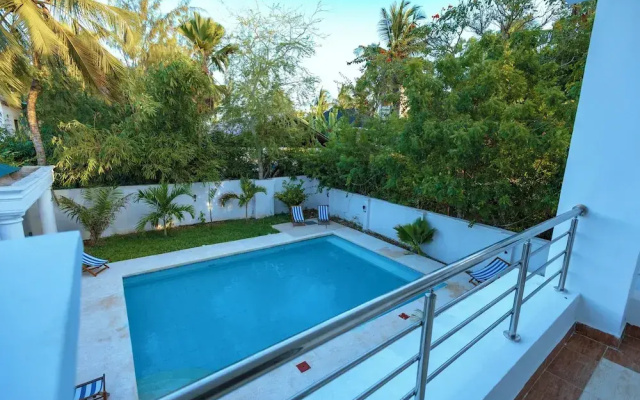 Diani Luxe Spacious A