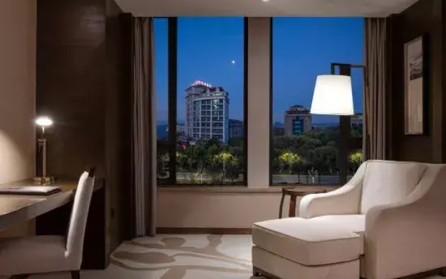 Chongqing Fuling Huajing Wenlan Hotel