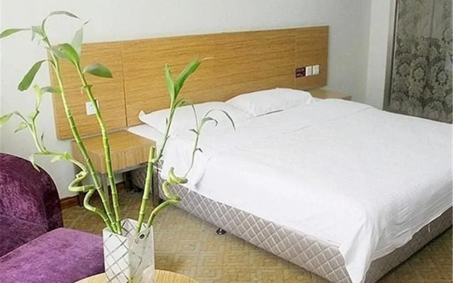 Bazaar Fashion Hotel