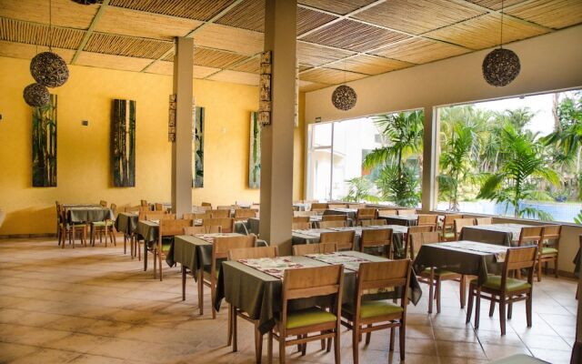 Hotel Mil Flores