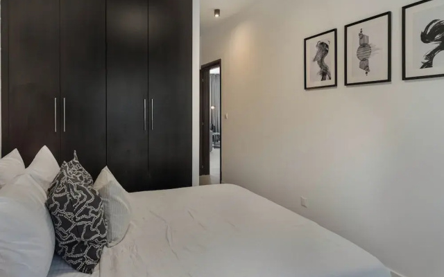 Phaedrus Living: Travertine Residences 102