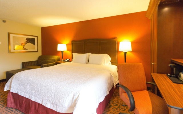 Hampton Inn Columbus-South