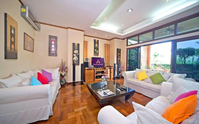 Beverly Thai House Pool Villa