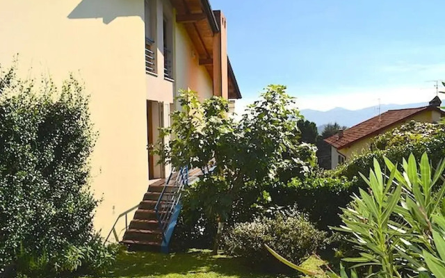 Casa Azalea Rossa