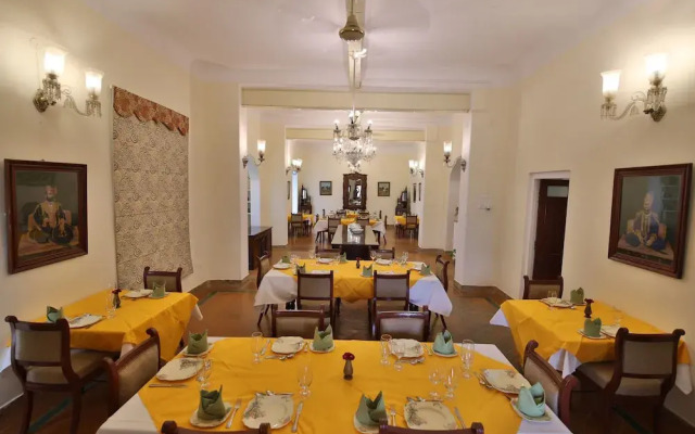Roop Niwas Kothi