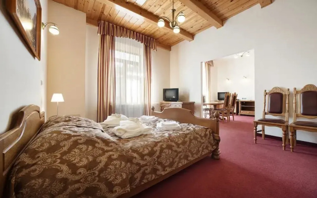 Hotel Renesans