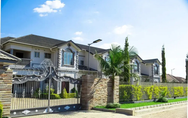 Lusaka Luxe: Your Private Oasis Awaits in the Heart of Zambia