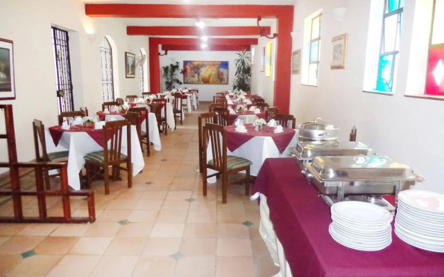 Boulevard del Rio Hotel