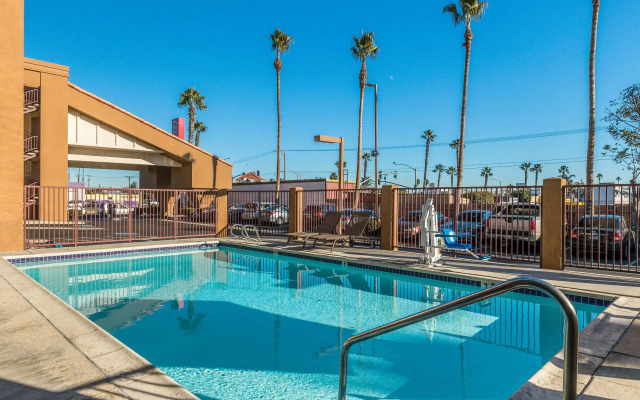 Days Inn by Wyndham Chula Vista/San Diego