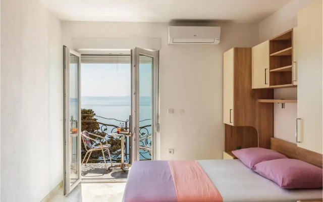 Studio Apartment in Krvavica