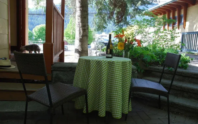 Victoria Falls House Inn