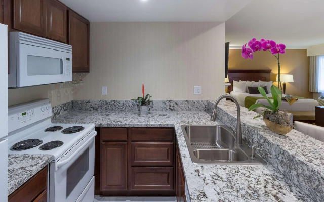 Best Western Plus Carpinteria Inn