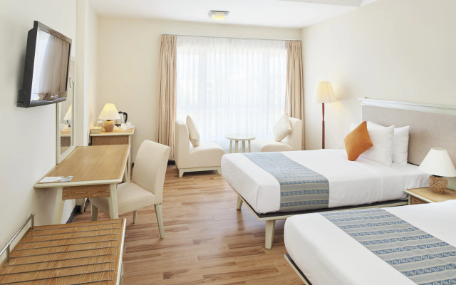 Sandy Beach Non Nuoc Resort