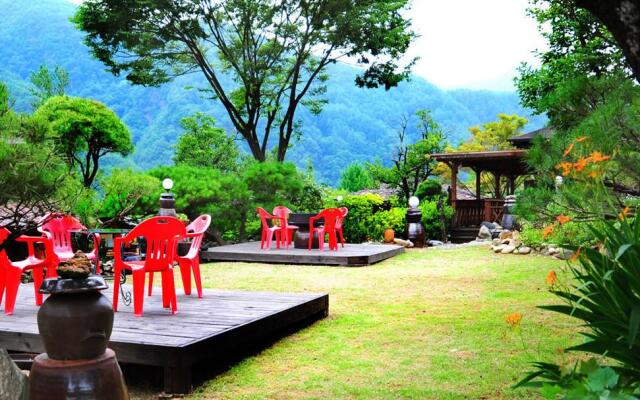 Gangwon Youngwol Bitalgil Pension