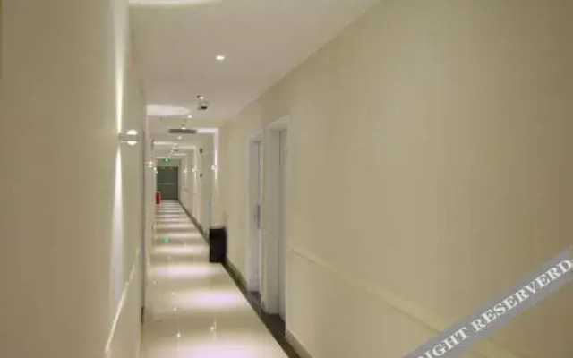 100 Inn Liangpin Hotel (Shanghai Pusan Road Subway Station)