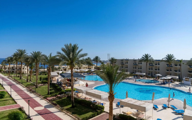Grand Oasis Resort