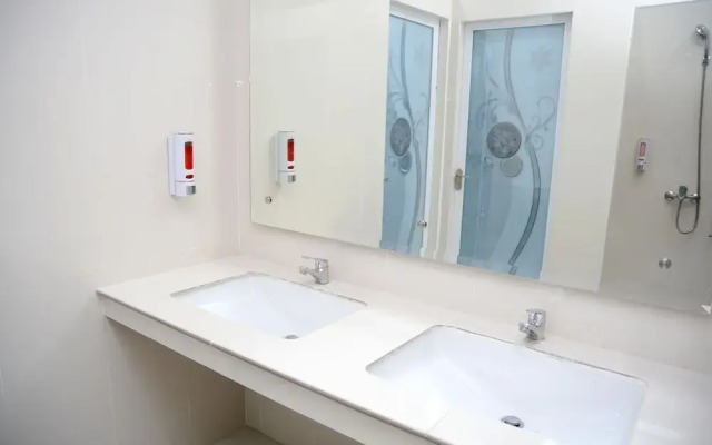 RedDoorz Hostel @ Capsule Inn Medan