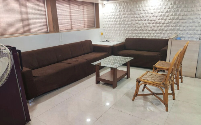 Hotel Mukesh residency