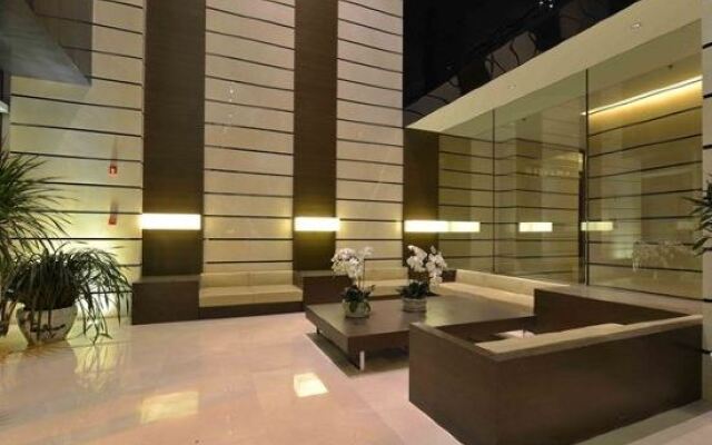Carnival CEO Hotel (Chengdu Tianfu 3rd Street Funian Square)