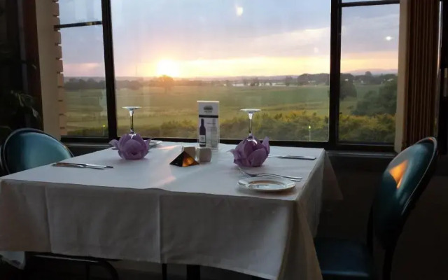 Jacaranda Motor Lodge